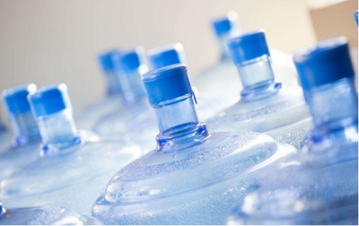 桶裝水安全隱患引關(guān)注 抽檢結(jié)果敲響警鐘